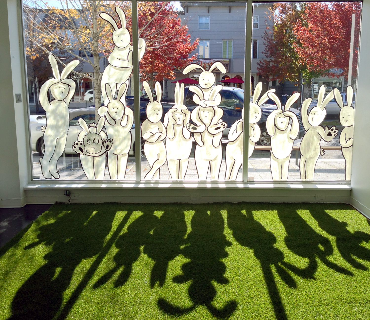 Vue de l’exposition Lapincyclope, Musée d’art de Joliette, 2013. Photo : Jonathan Plante.