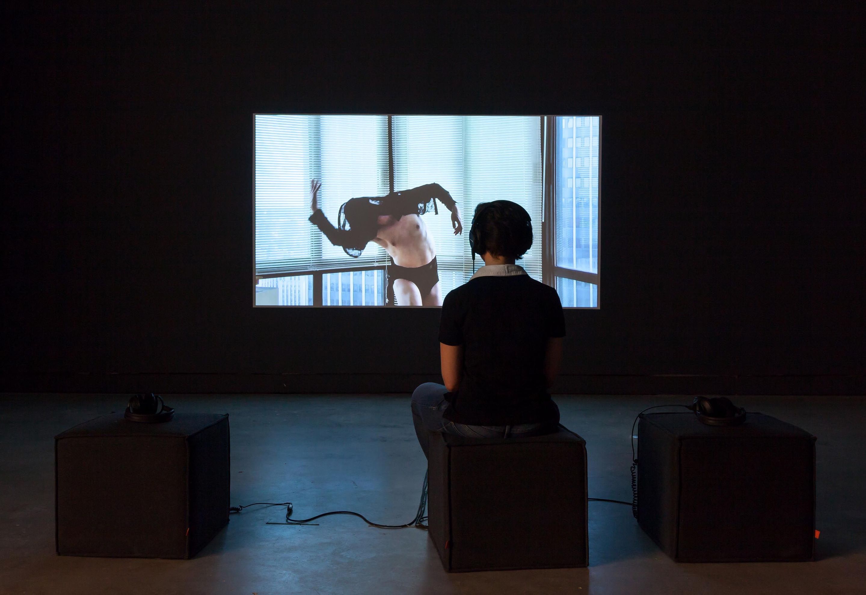 Loretta Fahrenholz, _Two A.M._, image fixe, 2016, vidéo, 40 min.