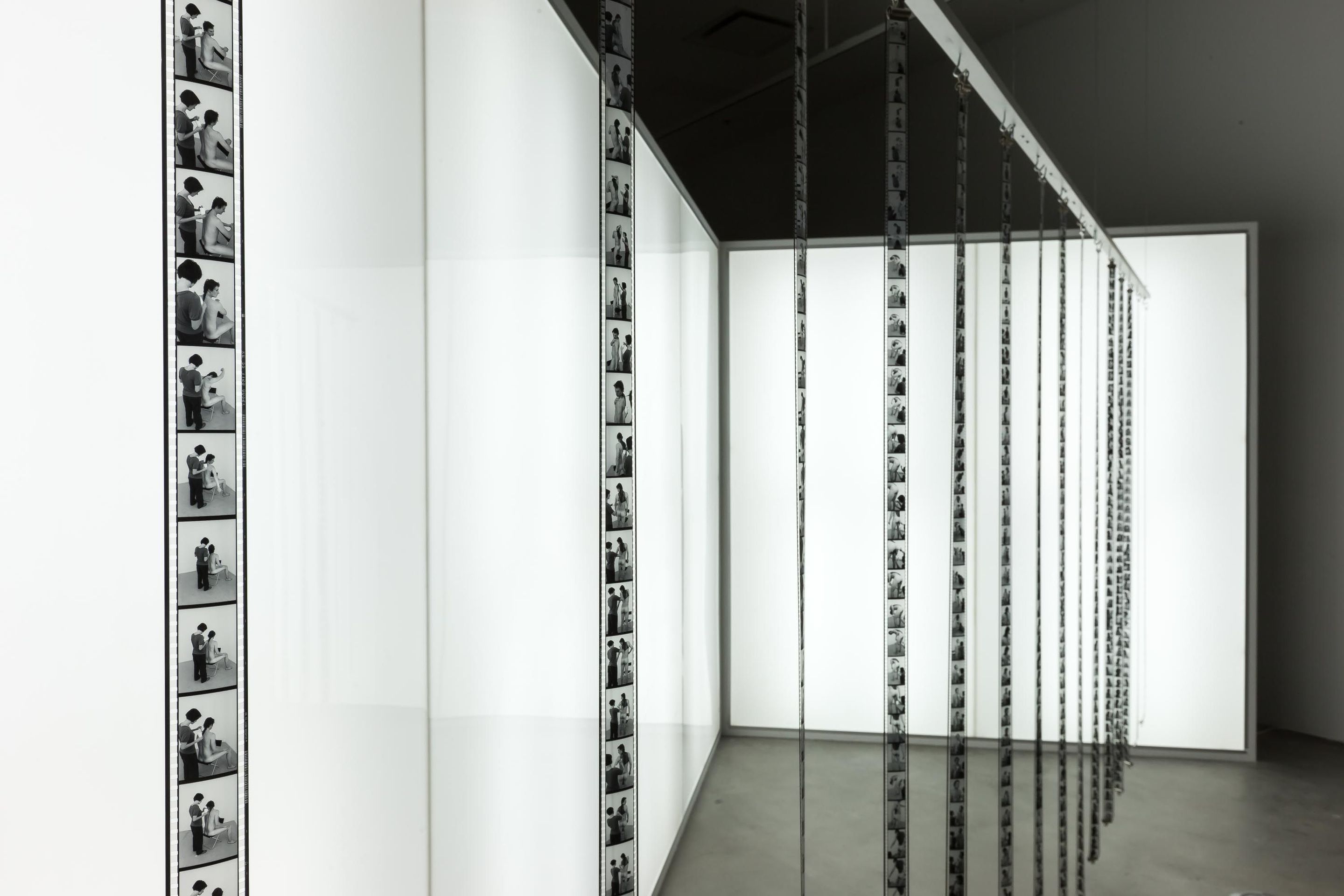 Vue de l’exposition _Ján Mančuška. Moi, le Double et l’Autre_, VOX, 2017.